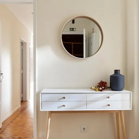 Charming 2 Bedroom With Balcony Apartman *